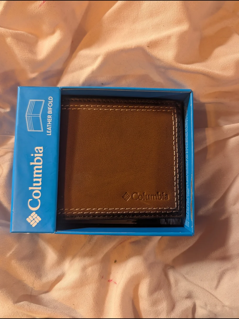 Columbia Brown Leather Bifold Card & Key Holder